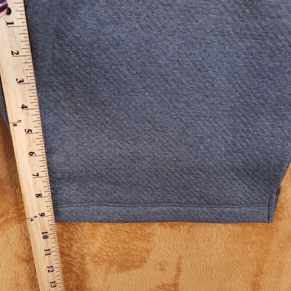LUNYA Womens Shorts Large Gray Pull On Sweat Bermuda Pockets DOUBLE FACED $148 - Picture 10 of 11